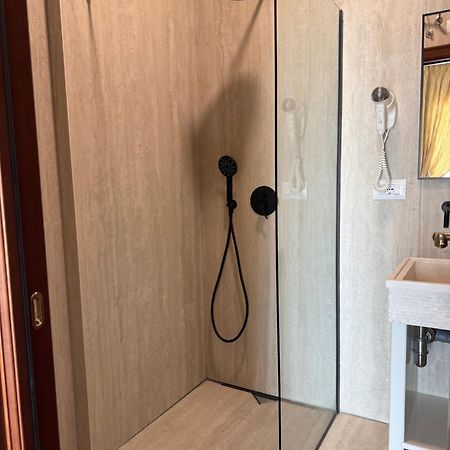 Fishta Hotel & Apartments Velipoje Luaran gambar
